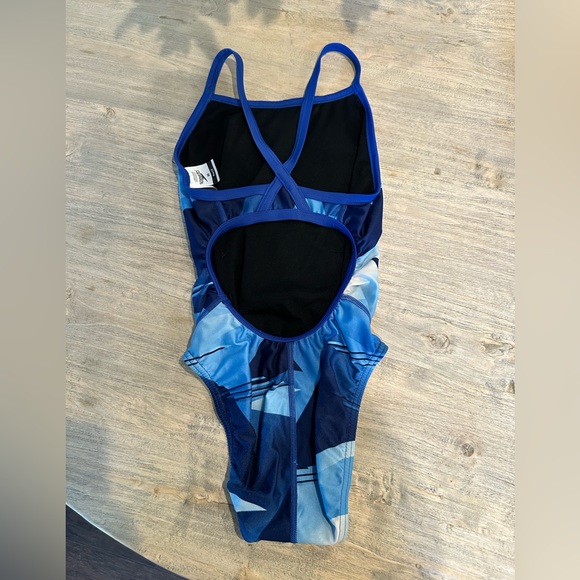 Womens/Girl Speedo Swimsuit - Picture 2 of 5